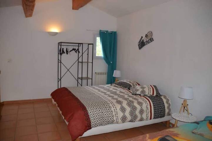 Location de vacances pour 8 personnes, avec terrasse et jardin dans La Ceze La Roque Sur Ceze - 4