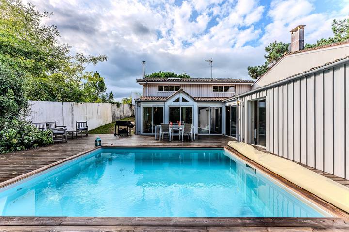 Location de vacances pour 8 personnes, avec jardin à Lège-Cap-Ferret