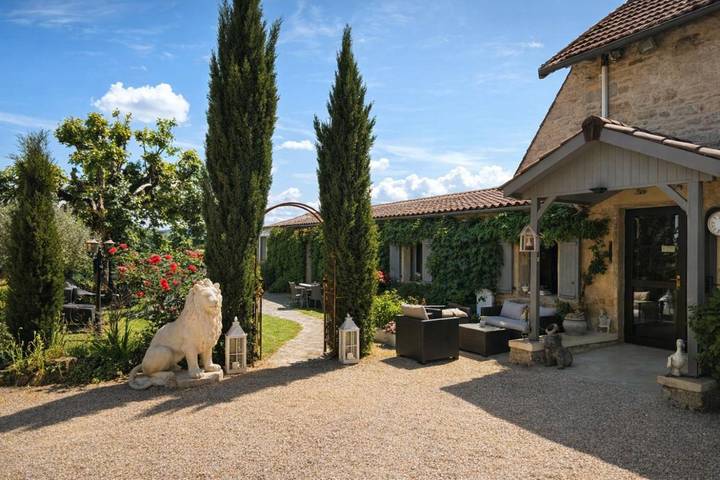 Hôtel pour 2 personnes, avec vue ainsi que piscine et jardin à Marquay - 4