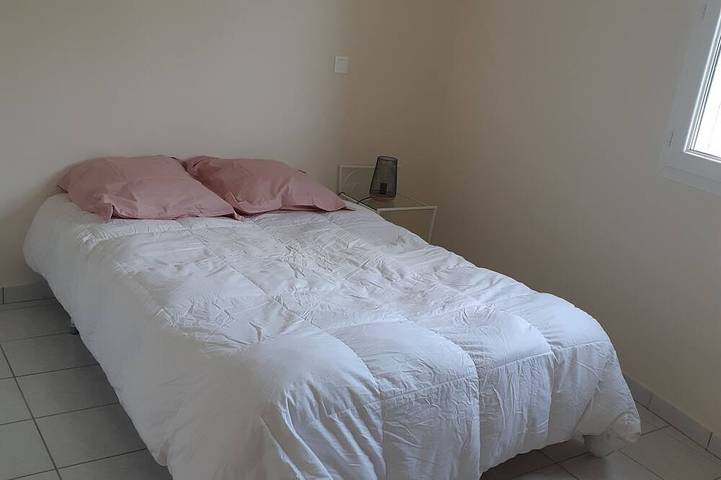 Chambre d’hôte pour 2 personnes à Vesseaux