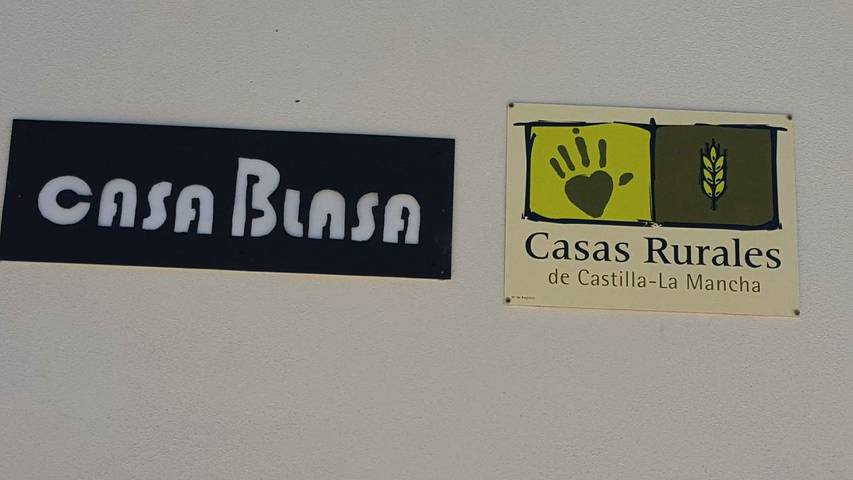 Casa rural para 11 personas, con Balcón y Terraza además de Jardín y Vistas en Algarra - 4