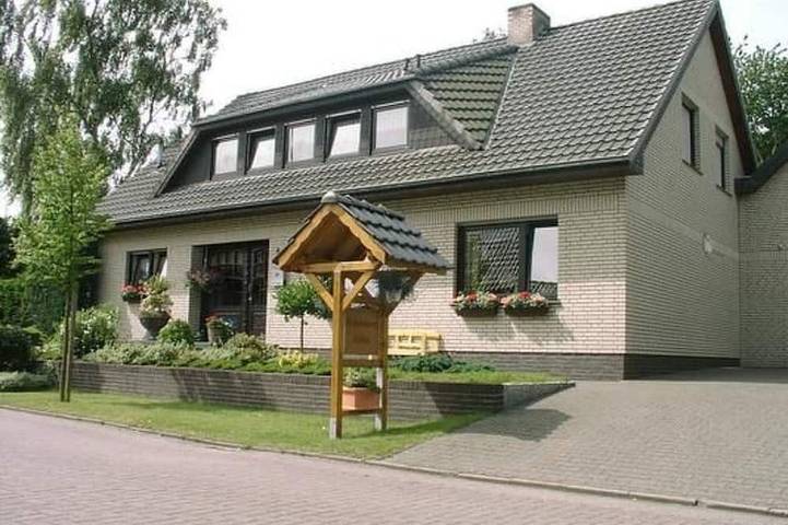 Ferienwohnung für 4 Personen, mit Sauna und Balkon in Surwold