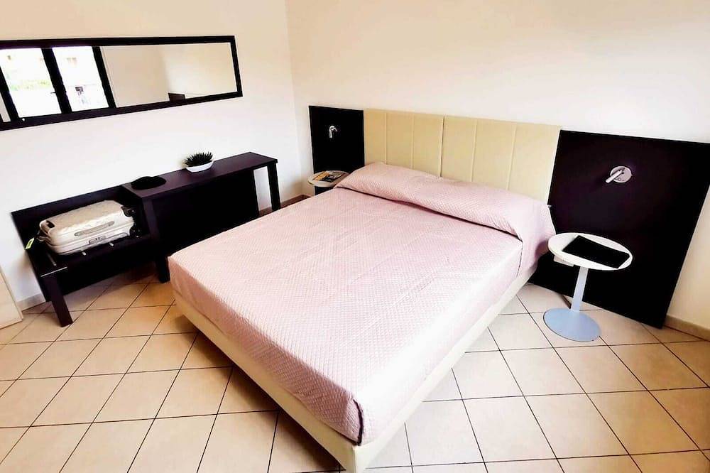 Ganze Wohnung, Two-bedroom apartment in Capo d'Orlando, near the sea (450m) in Capo d'Orlando, Messina Provinz