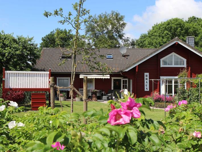 Ferienwohnung für 4 Personen, mit Garten und Terrasse, mit Haustier in Kollmar