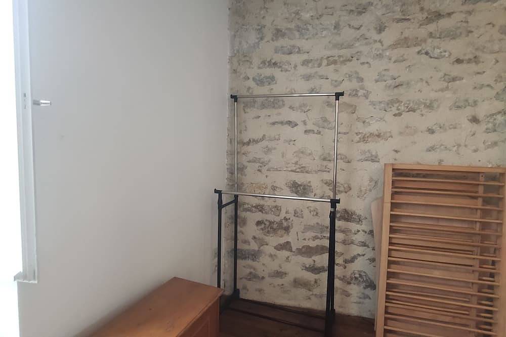 Charming room overlooking the Lot in Bellefont-La Rauze, Parque Natural Regional Causses du Quercy