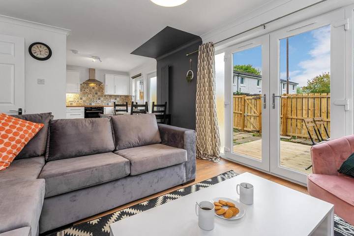 Vacation rental for 8 people, with Terrace and Yard in Livingston