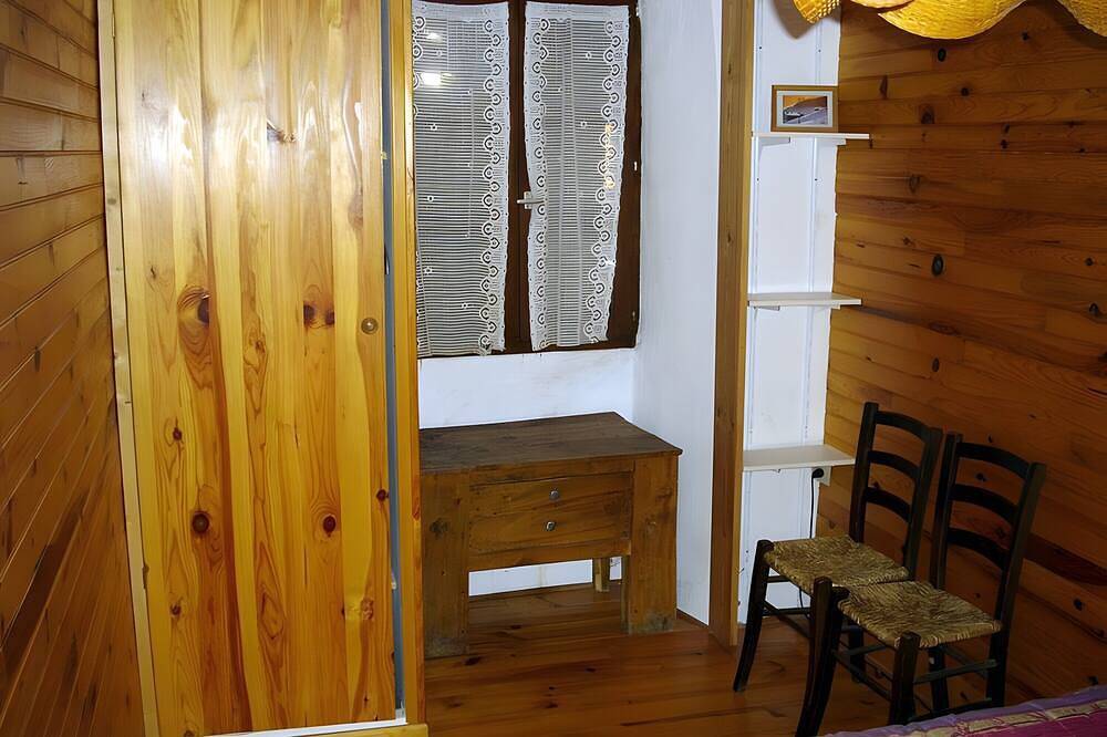 Gîte « Le Vignou » en Ste-Enimie: Vistas a la montaña, terraza privada y Wi-Fi in Gorges du Tarn Causses, Cevenas