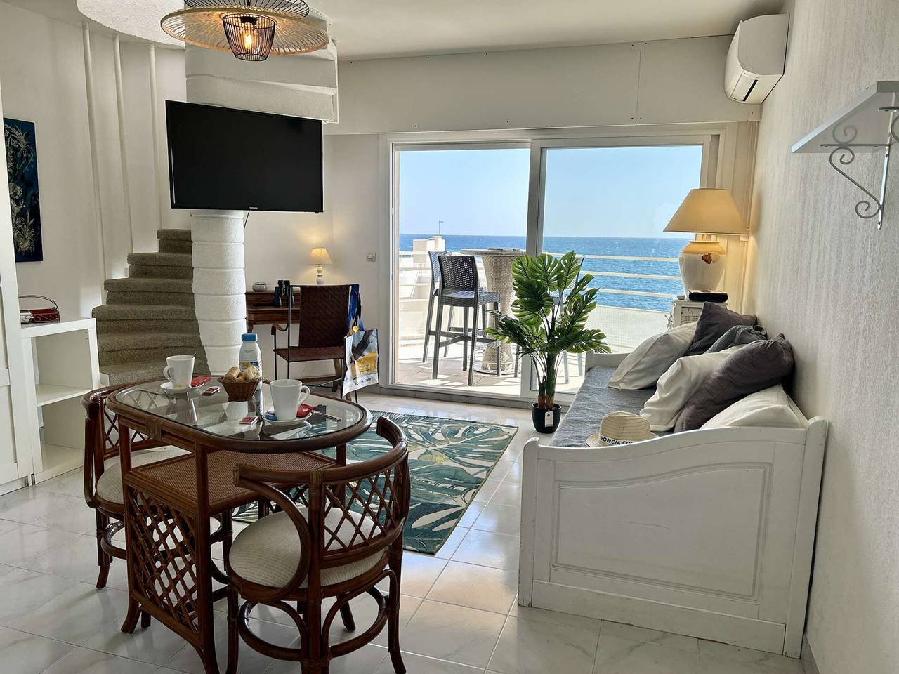 Ganze Wohnung, Studio Meerblick, Klima, Parkplatz - 4 Pers. in Le Trayas, Saint-Raphaël