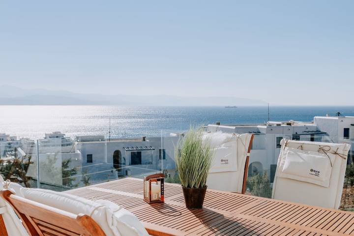 Location de vacances pour 8 personnes, avec Vue sur l’océan et Balcon ainsi que Terrasse et Jardin dans Píso Livádi