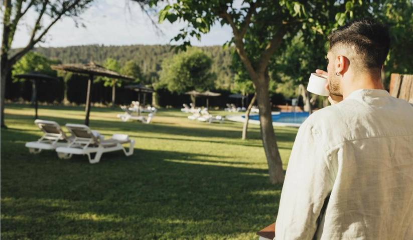 Camping para 5 personas, con piscina y vistas además de piscina para niños y terraza, Se admiten mascotas en Requena-Utiel - 4