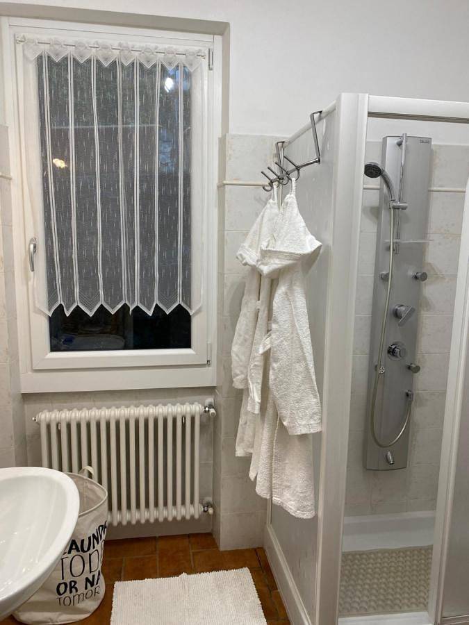 Villa für 2 Personen, mit Terrasse und Pool sowie Ausblick in Gemeinde Porlezza - 4