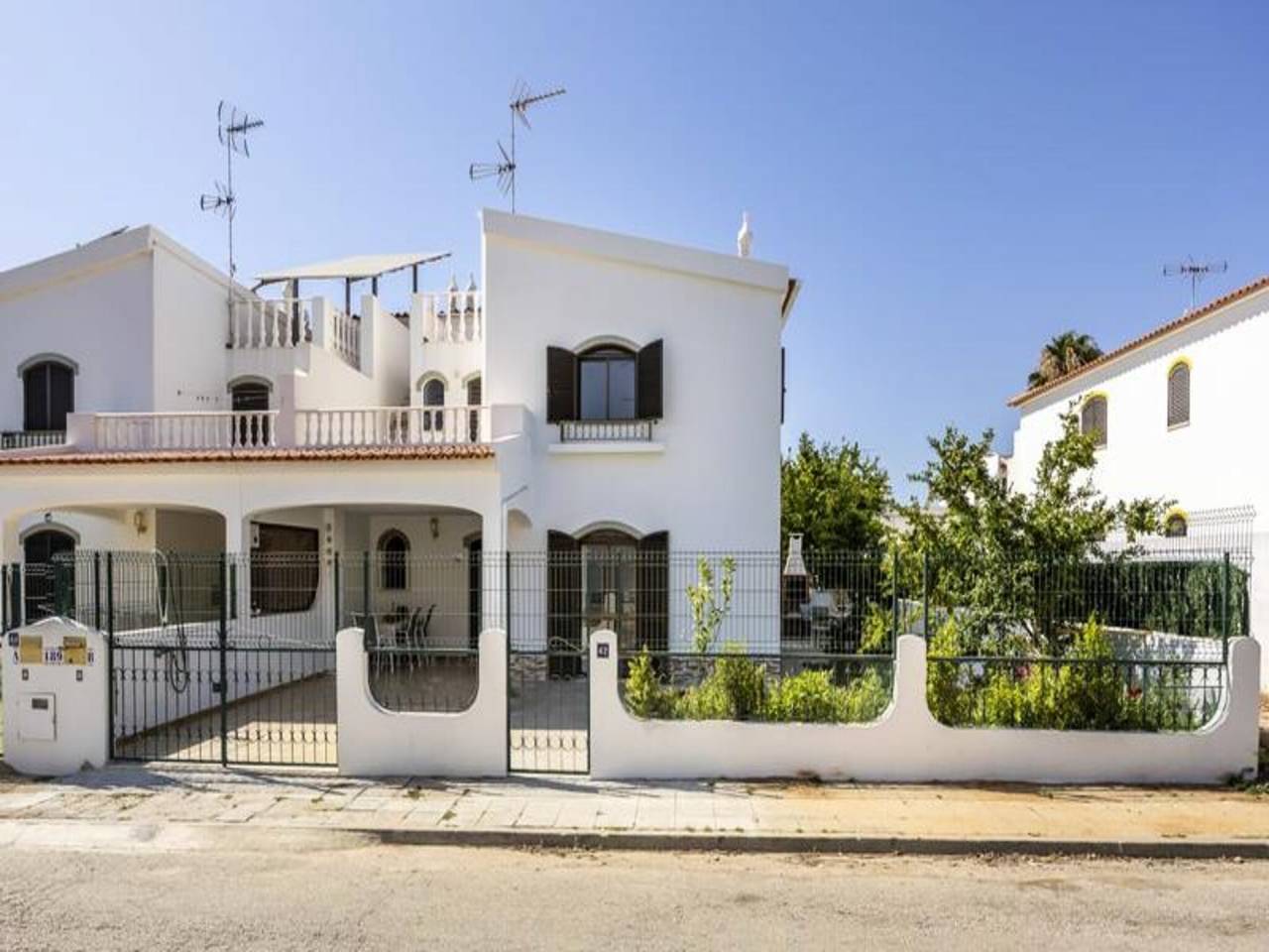 Apartamento inteiro, Apartamento de férias para 10 pessoas com terraço in Altura, Distrito de Faro