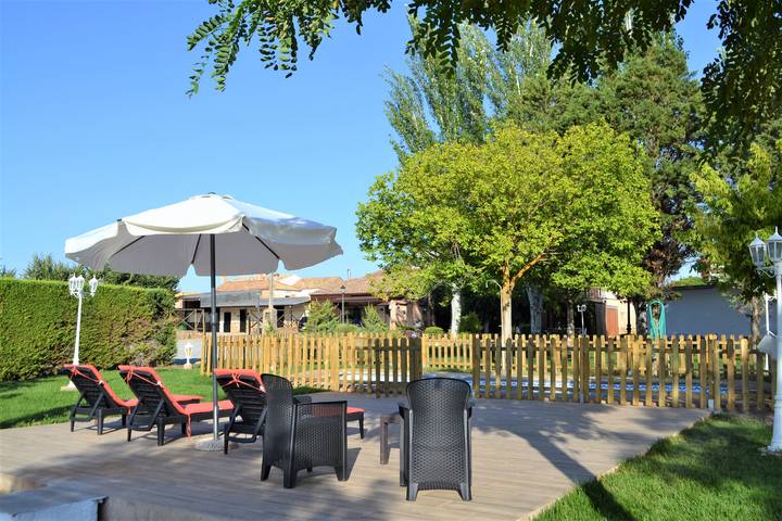 Granja para 12 personas, con jacuzzi además de jardín y balcón en Castilla-La Mancha - 3