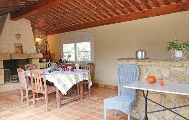 Charmante Wohnung in Lançon mit AC, Parkplatz, Pool und Garten in Lançon-Provence, Mittelmeerküste (Frankreich)