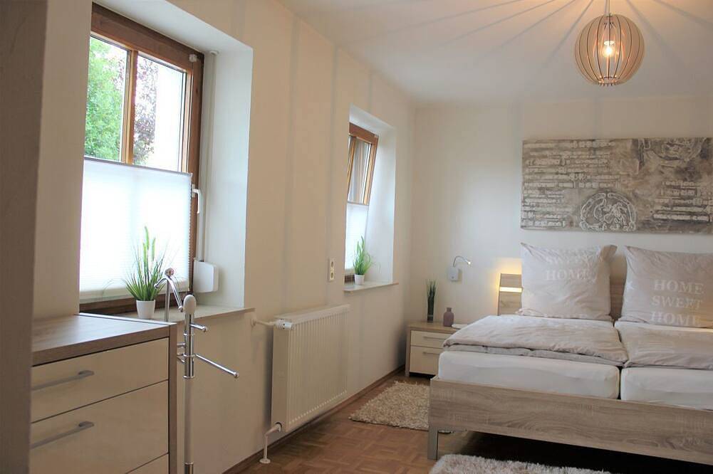Ganze Wohnung, Ferienwohnung in Traumlage, 92m², Terrasse, Garten, Top-Ausstattung in Halver, Märkischer Kreis
