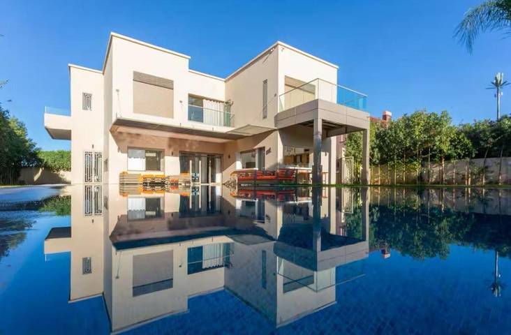 Villa pour 12 personnes, avec jardin et vue ainsi que terrasse et piscine - 1