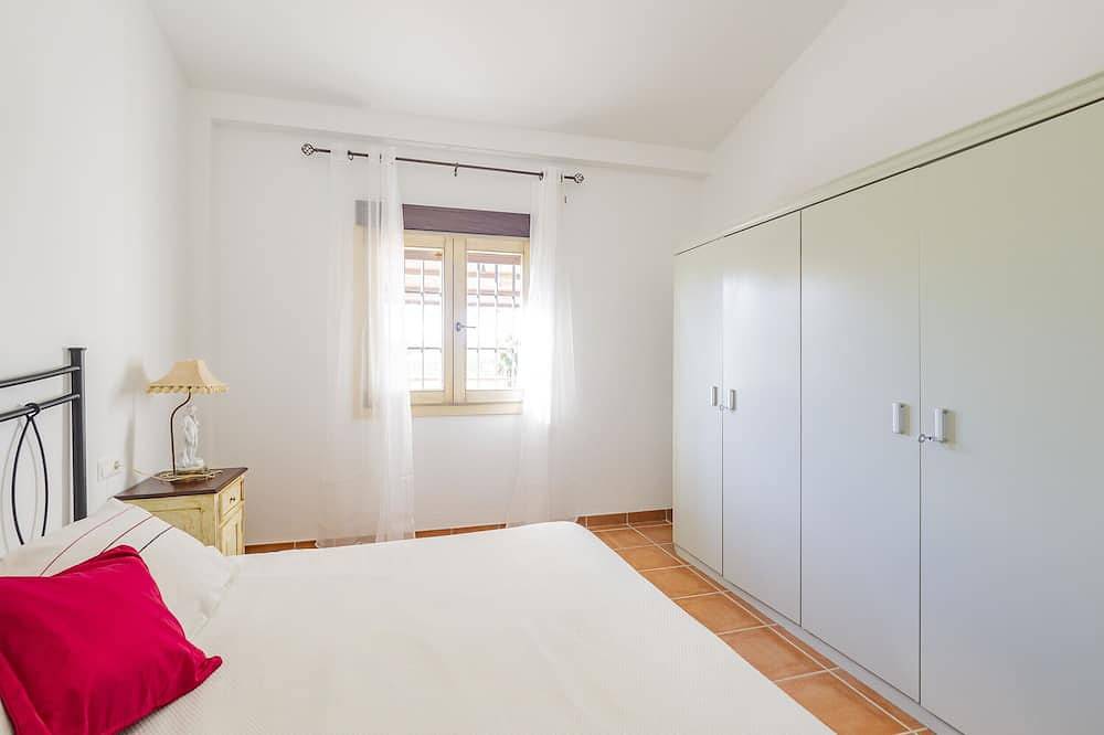Cubo's Casa Rural Las Berrocalas / piscina privada / Bbq / wifi gratis in Cártama, Provincia de Málaga