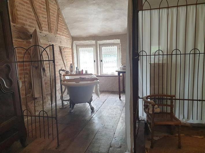 Location de vacances pour 5 personnes, avec Terrasse ainsi que Jardin et Vue à Sornay