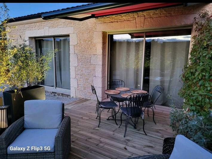 Maison de vacances pour 2 personnes, avec Jacuzzi et Terrasse ainsi que Jardin et Piscine