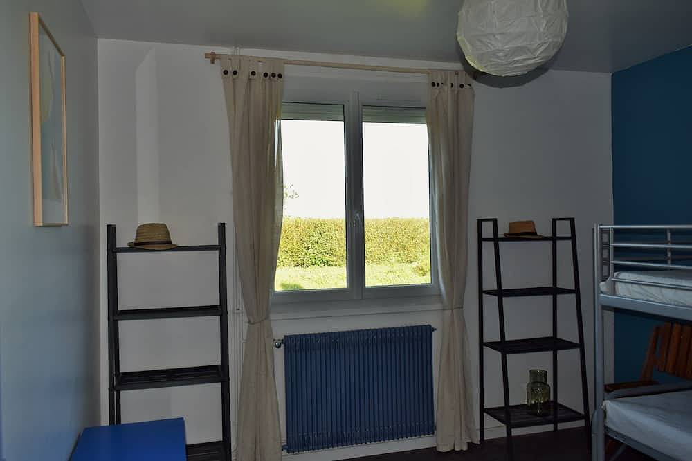 Maison sur la dune , accès direct à la plage (100m) et vue mer in Kerfissien, Cléder