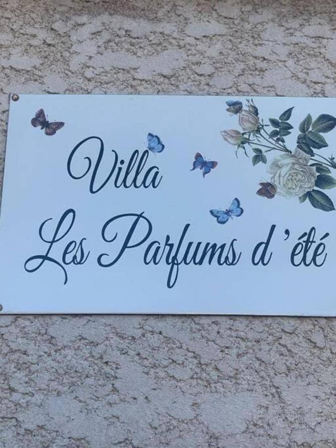 Location de vacances pour 10 personnes, avec Jacuzzi et Terrasse ainsi que Jardin et Piscine à Ornaisons