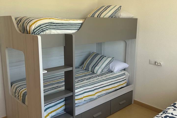 Gîte pour 5 personnes, avec Terrasse et Piscine dans Roldán - 4