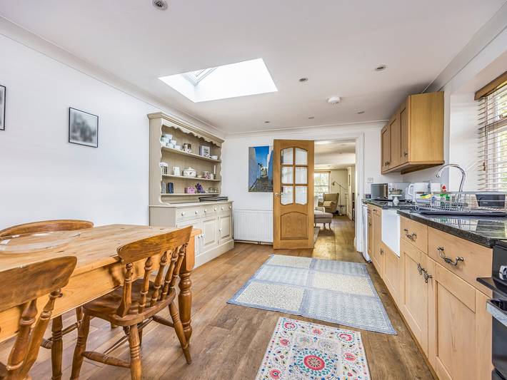 Charming Chichester Home w Garden - Pass The Keys in Chichester, West Sussex