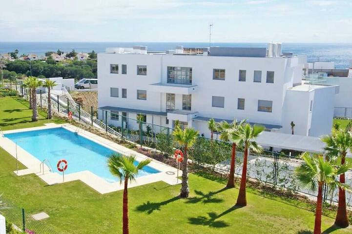 Ferienwohnung für 6 Personen, mit Pool und Balkon/Terrasse sowie Terrasse - 1