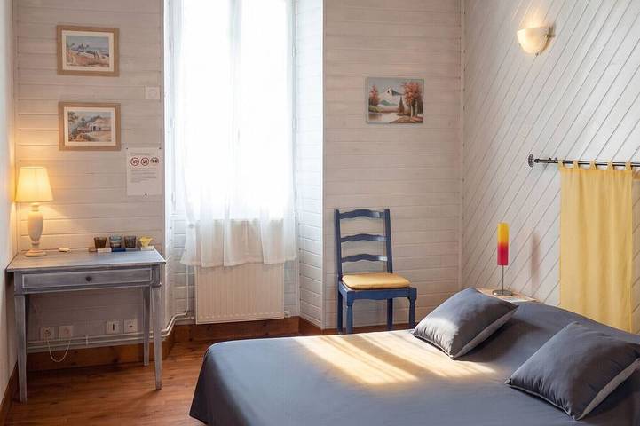 Location de vacances pour 14 personnes, avec Terrasse ainsi que Jardin et Piscine à Périssac - 4