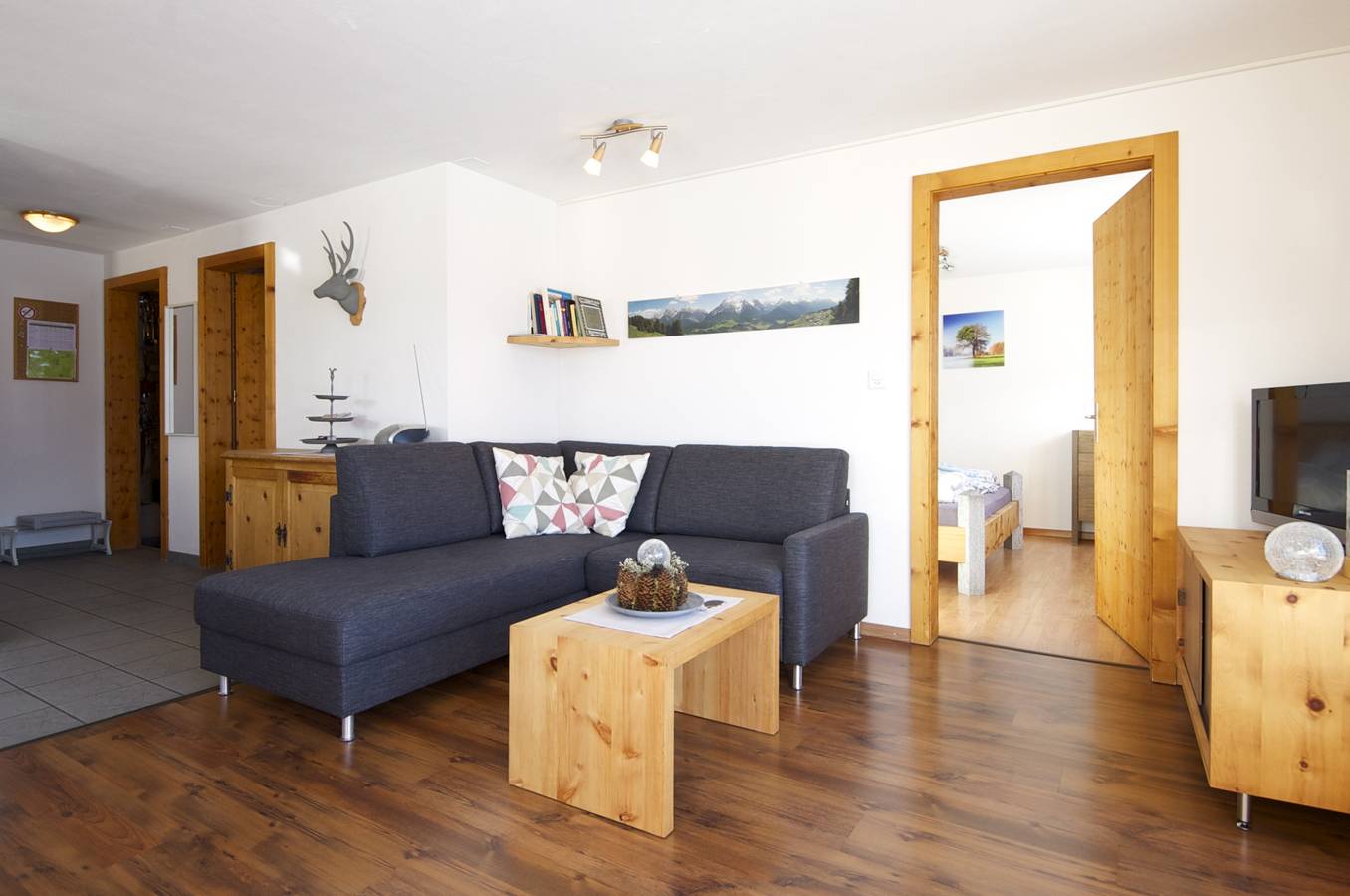 Entire holiday apartment, Ferienwohnung Chasa Aglia - Apartment for 4-6 people in Ftan, Lower Engadine