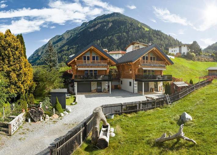 Ferienhaus für 6 Personen, mit Balkon/Terrasse und Balkon sowie Terrasse und Sauna in Pfunds