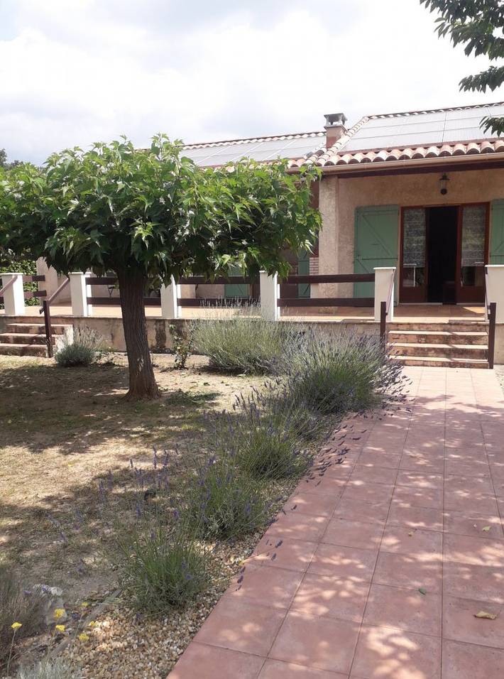 Gîte pour 6 personnes, avec jardin et terrasse