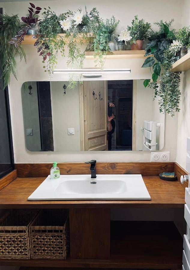 Location de vacances pour 7 personnes, avec terrasse à Égliseneuve-d'Entraigues - 2