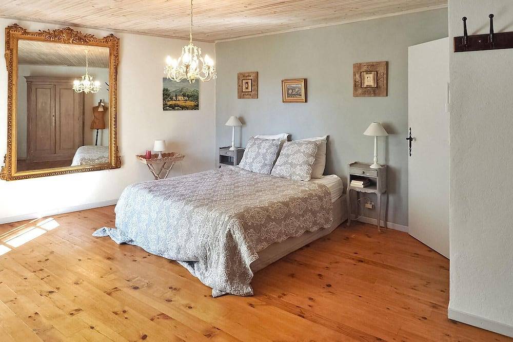 Amazing home in Paradou with Wifi in Paradou, Arles region