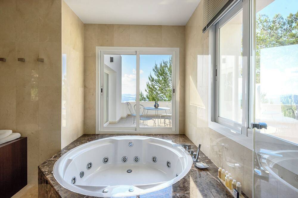House Romero In Est Cubells Ibiza With 6 Rooms And Bathrooms And Amazing Sea View in Es Cubells, Sant Josep de sa Talaia