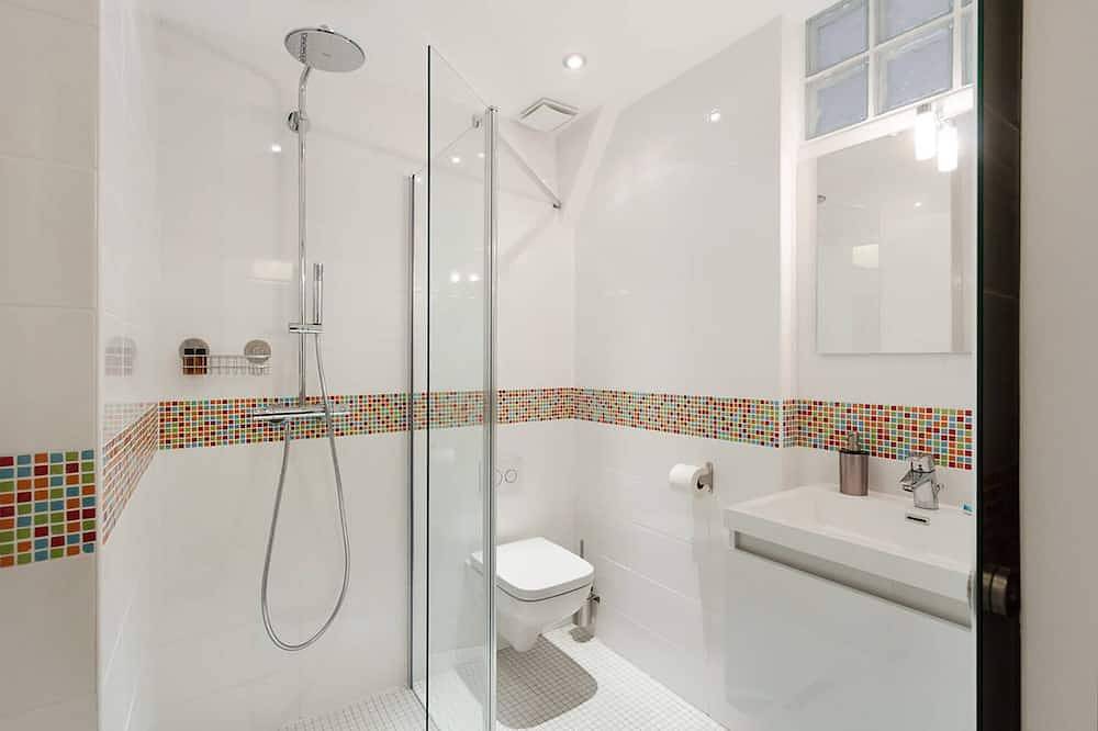 Apartamento entero, Estudio en nuestras casas a 2 pasos de la Place Gambetta in París, Isla de Francia