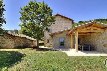 Gîte pour 14 personnes, avec jardin à Cogny