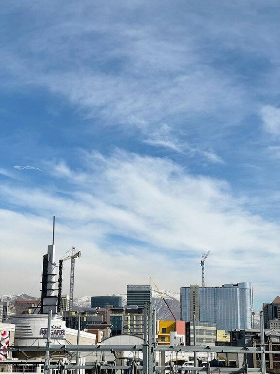 Vacation rental for 4 people, with pool and terrace, with pets in Salt Lake City