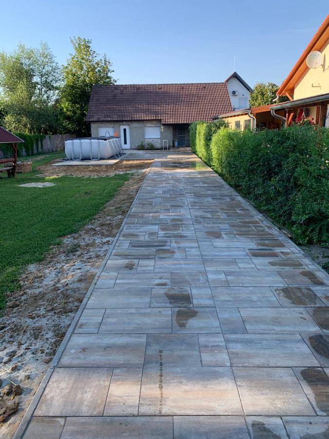 Holiday Home in Balatonkeresztur, Plattensee Südufer