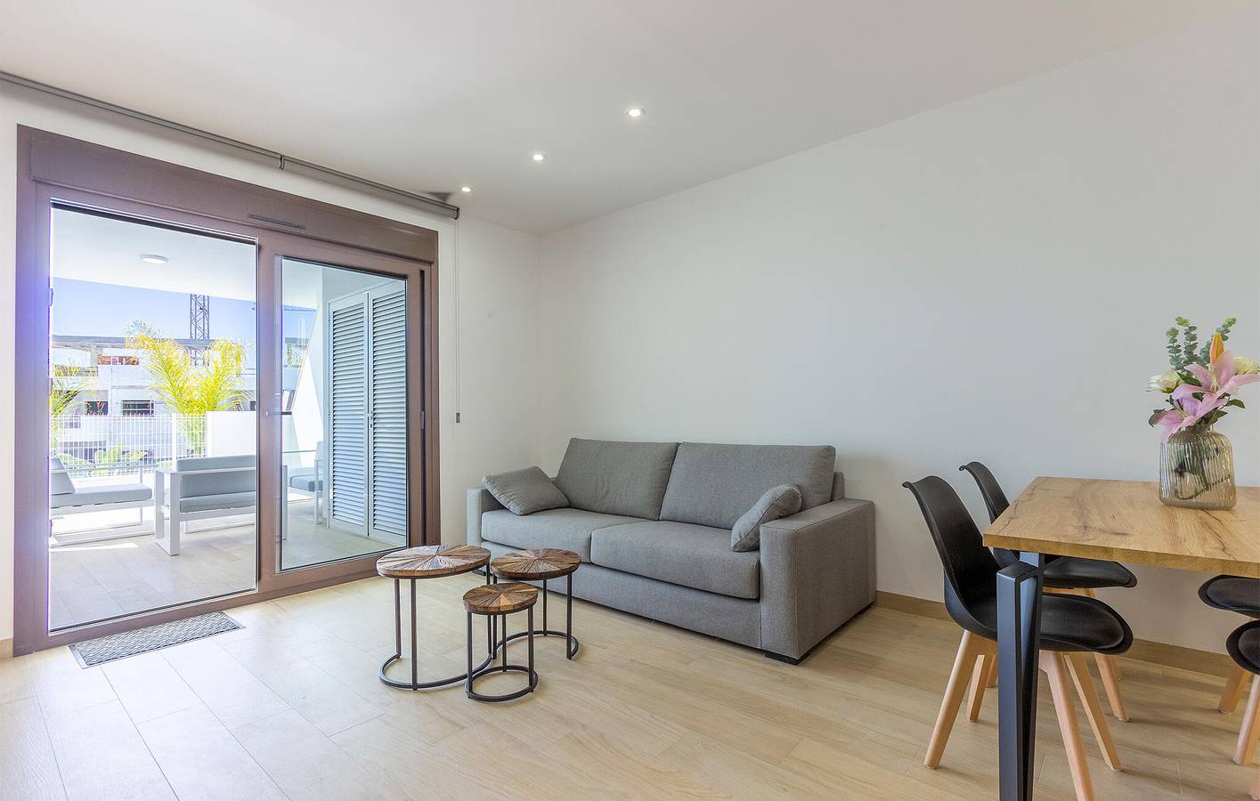 Entire holiday apartment, Luxury Apartment with Pool, Terrace, and AC in Golf Bahia, Finestrat