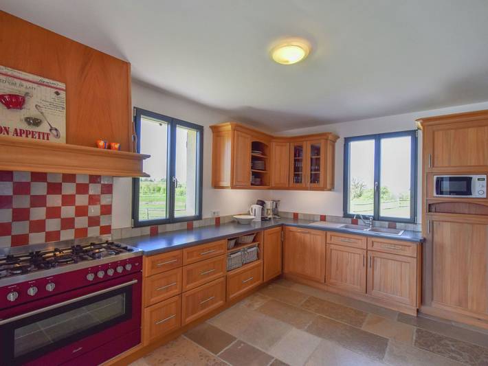 Villa pour 10 personnes, avec jardin ainsi que terrasse et piscine, animaux acceptés en Dordogne - 4