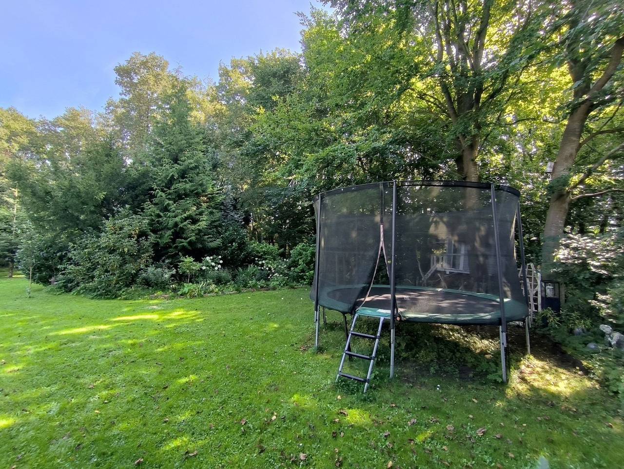 Inger: Modernes Ferienhaus mit Terrasse und Gartennutzung in Tarp, Eider-Treene-Sorge