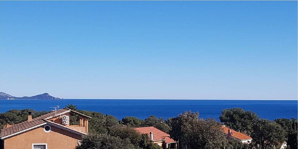 Location de vacances pour 8 personnes, avec piscine et jardin dans Plage Du Grand Boucharel Saint Aygulf - 4