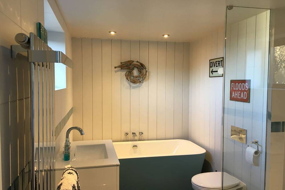 Escape to coastal bliss at this stylish family retreat of Lower Hillcott in Crackington Haven, Pentire Point - Widemouth