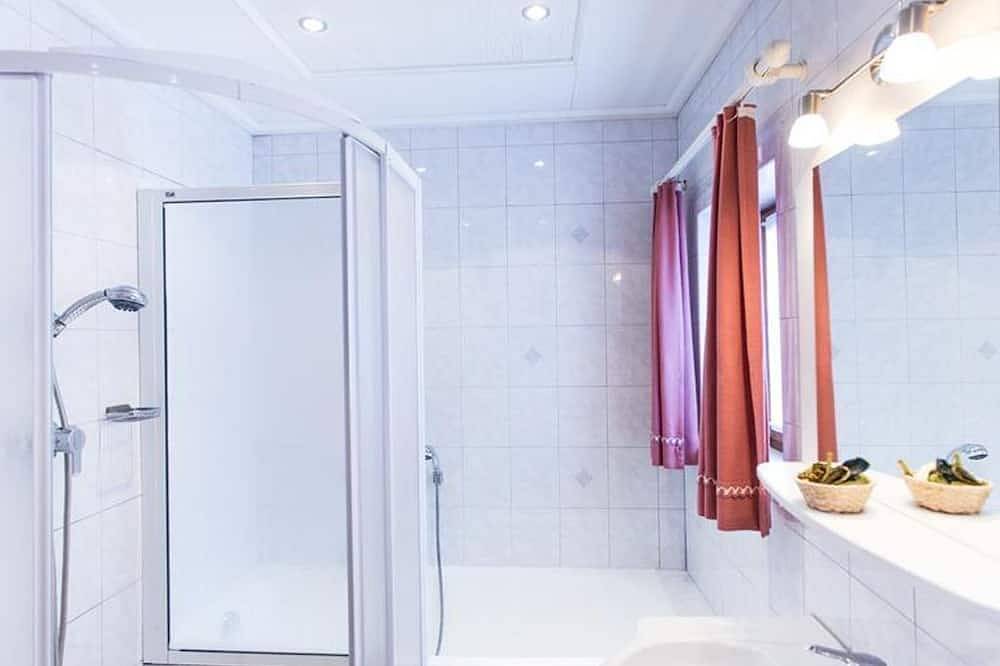 Haus Arve - Ferienhaus Arve gemütliches Zirbenhäusl in Großkirchheim, Bezirk Spittal an der Drau
