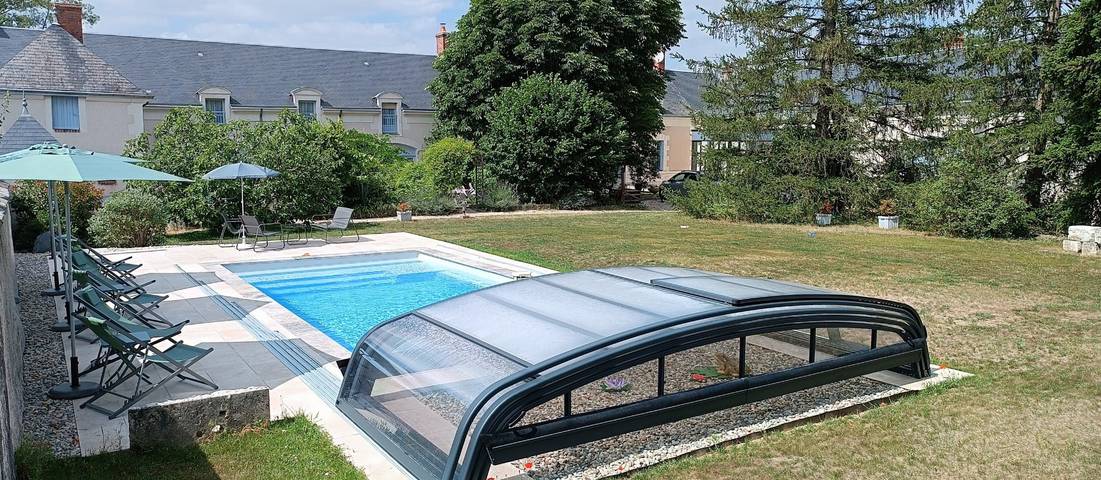 Chambre d’hôte pour 2 personnes, avec jacuzzi et piscine ainsi que jardin et sauna à Monthou-sur-Cher