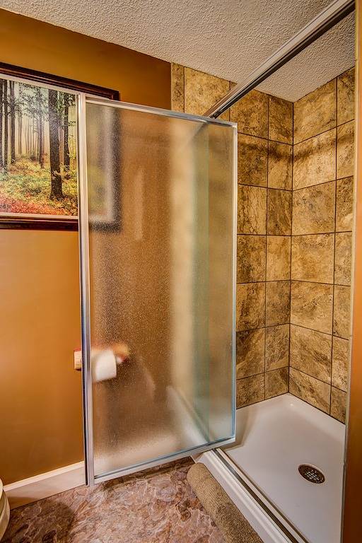 Ganze Wohnung, Umgestaltet, um wie eine Berghütte auszusehen! in Gatlinburg, Sevier County