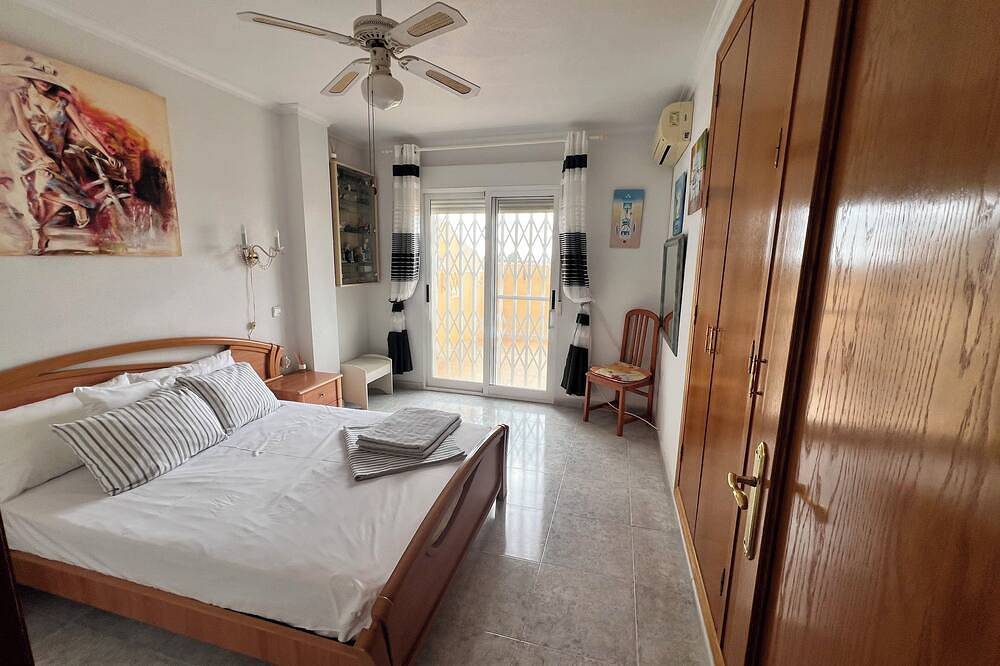 Casa Zorro - Family Villa with Private Pool/Garden  & 10 min walk to the beach in Bolnuevo, Mazarrón
