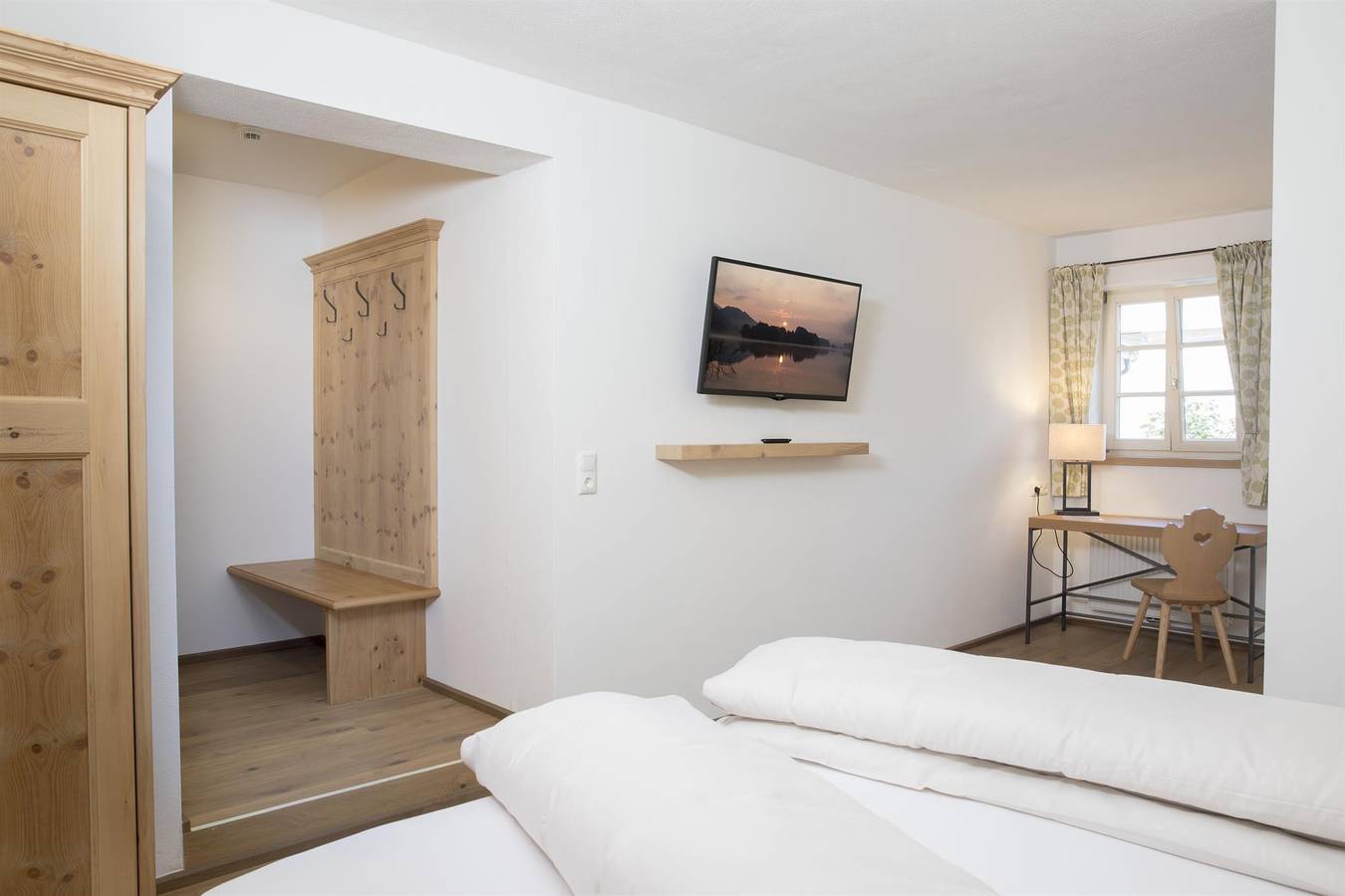 Zirbenholz Doppelzimmer in Brixlegg, Kaisergebirge
