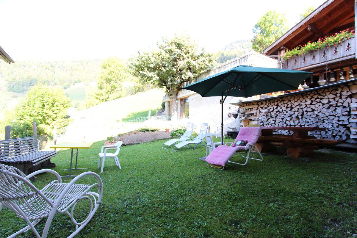 B&B Chalet La Pivoine - Chambre rez in Rossinière, Alpes Vaudoises